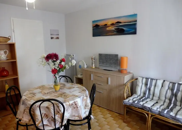 Genois Joli Mt St Martin Proche Port Cap D'agde Appartement *