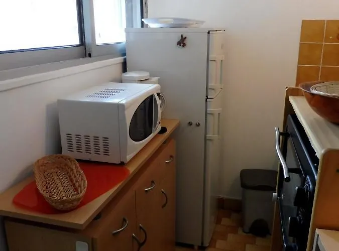 Genois Joli Mt St Martin Proche Port Cap D'agde