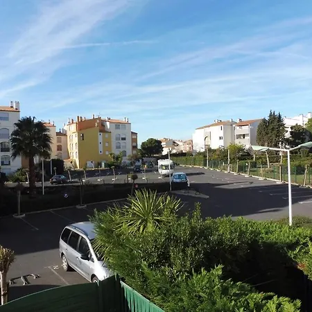 Genois Joli Mt St Martin Proche Port Cap D'agde Agde