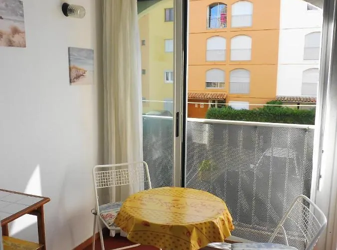 Genois Joli Mt St Martin Proche Port Cap D'agde